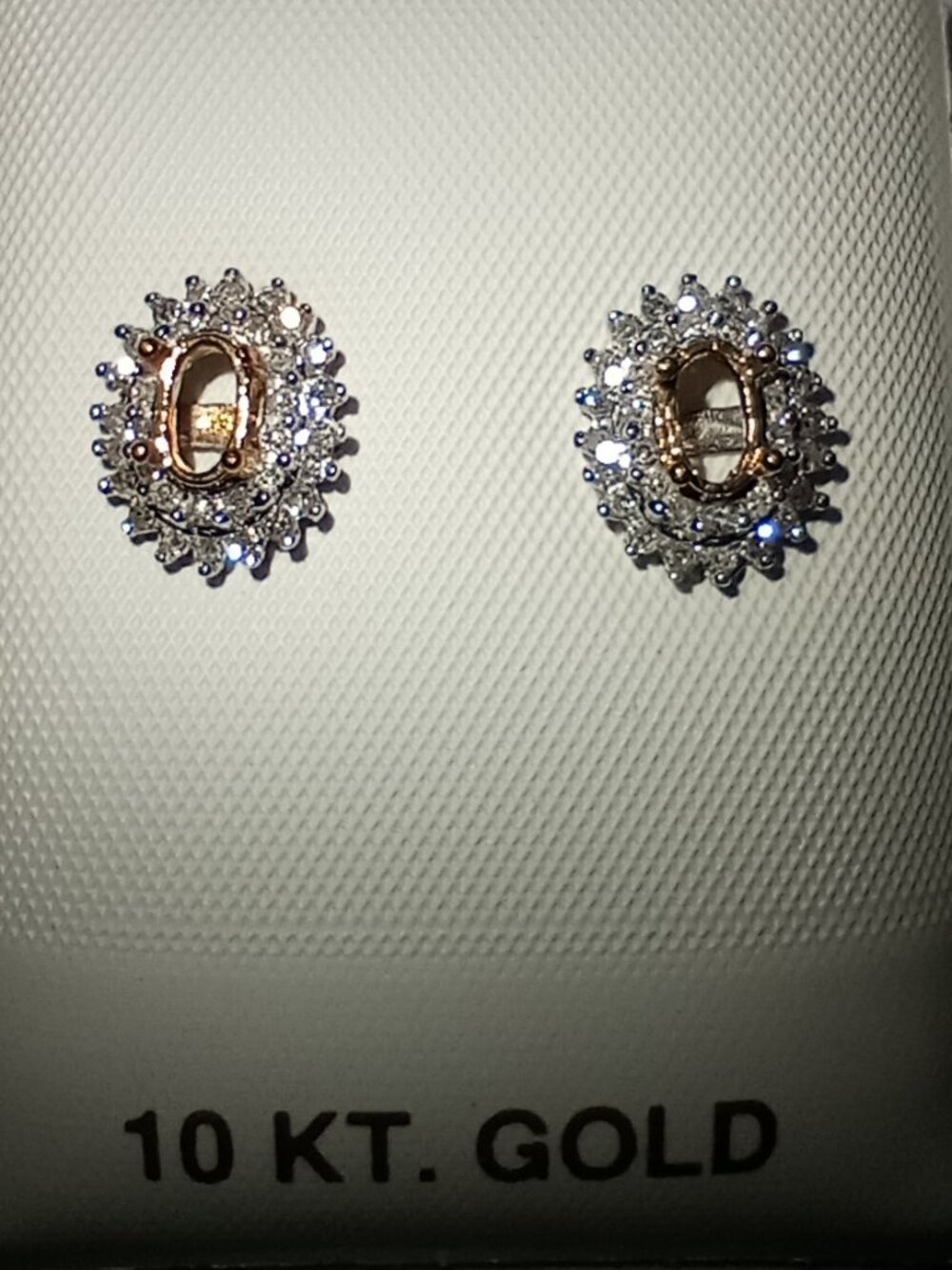 Odds&Ends – Semi-mounts, Castings & Pre-Owned Gold – 16g Gold – 0.61ctw Diamonds - Picture 6 of 15